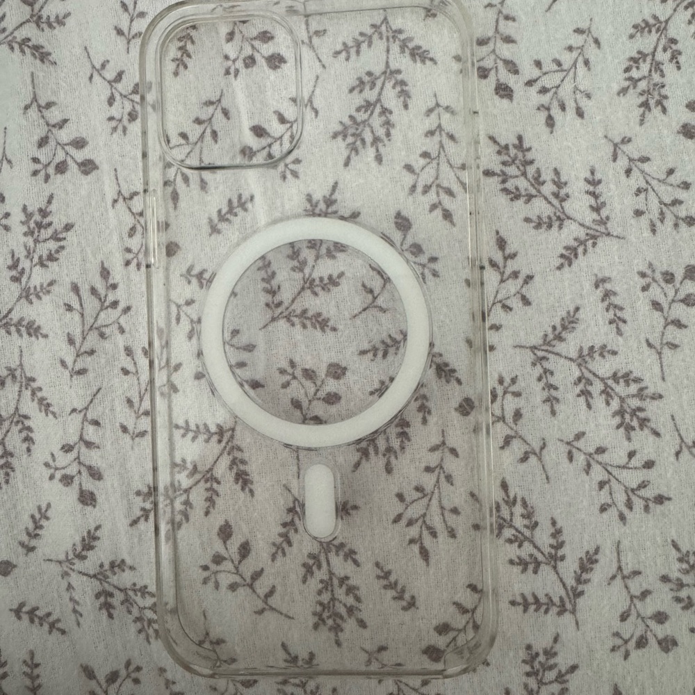 Apple Clear Magsafe Case